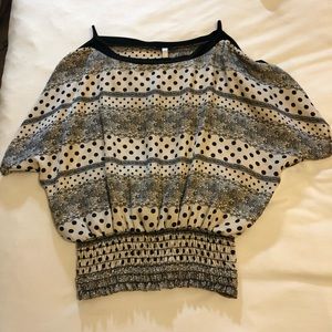 Small black and White Blouse